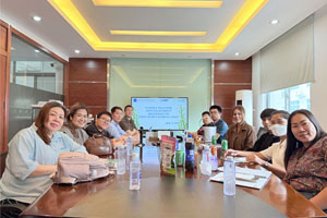 The Thai partner led a team to visit Yichun Company